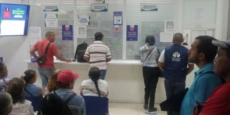 Defensoría del Pueblo interviene ante graves retrasos en la entrega de medicamentos en Santa Marta