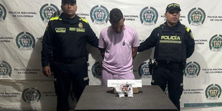 Capturan a alias ‘Pelotica’, cuando traficaba con varias dosis de estupefacientes en San Juan del Cesar