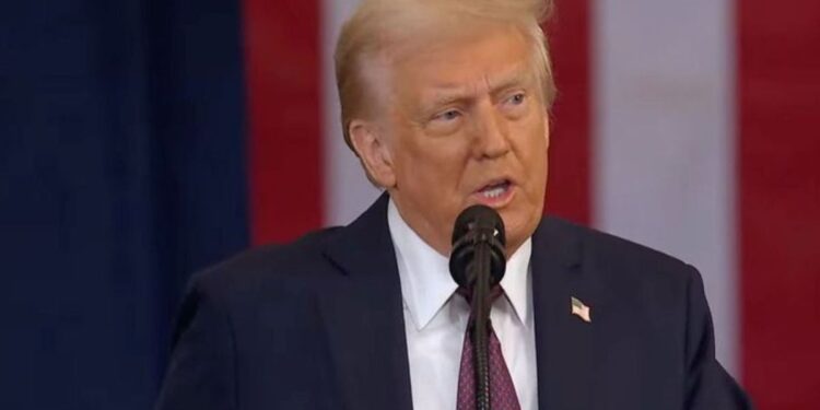Trump revoca licencias petroleras y de gas a empresas trasnacionales que operan en Venezuela