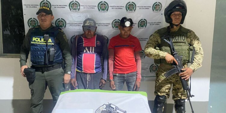 Capturados dos ciudadanos por porte ilegal de arma de fuego en vía Uribia – Cabo de la Vela
