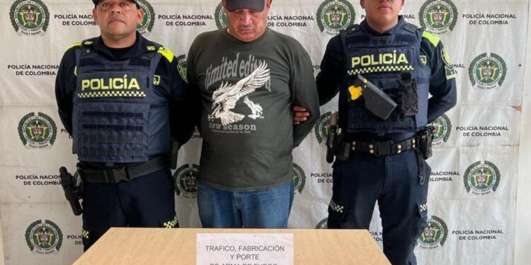 Capturan a un sujeto portando una pistola calibre 22 milímetros de manera ilegal en Hatonuevo