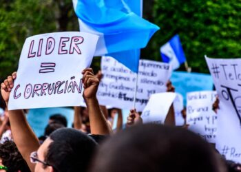 ¿Quién será más cínico, el elector o el elegido?