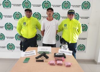 Capturan a una persona portando de manera ilegal un arma traumática y drogas en Riohacha