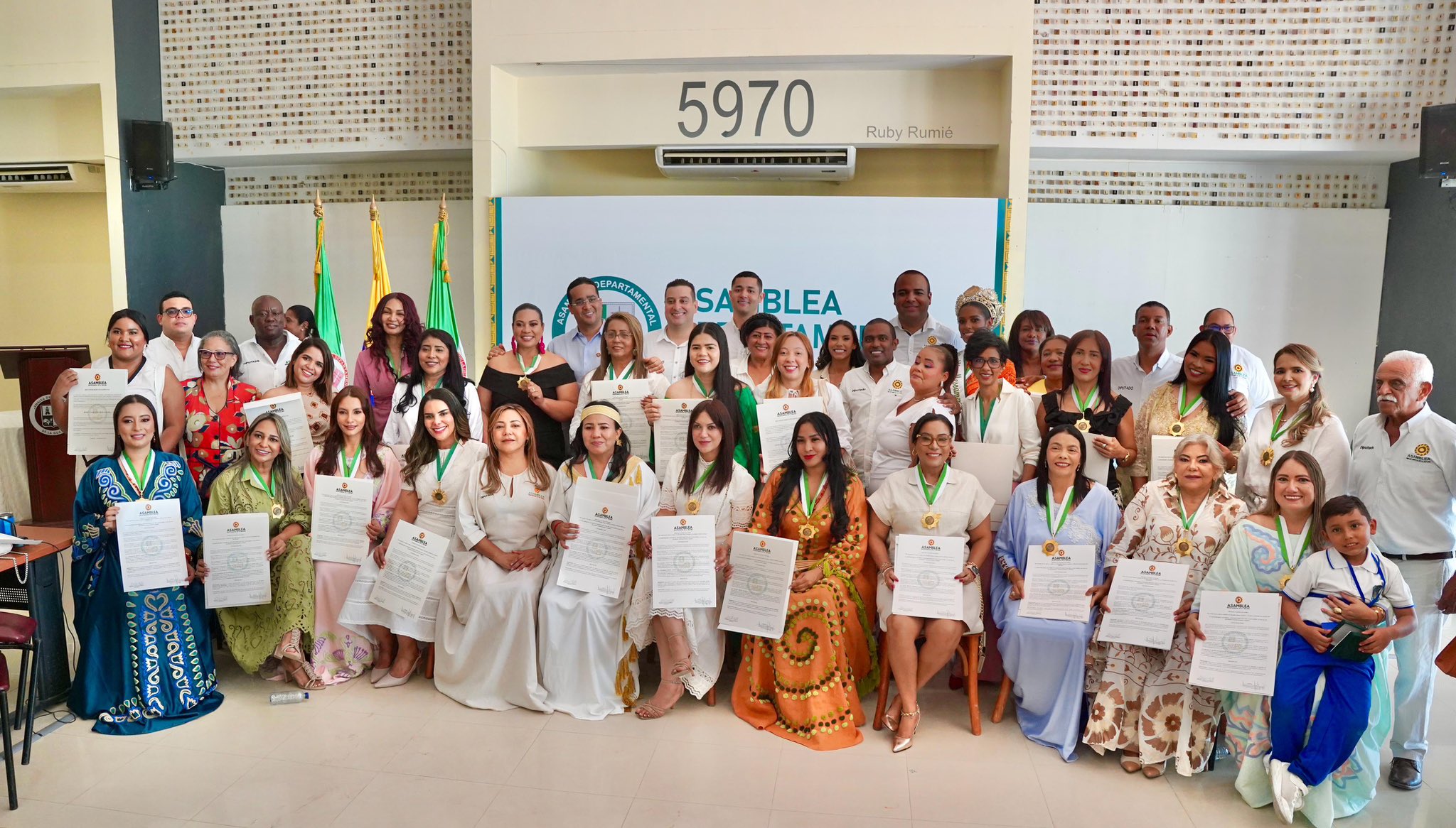 La Asamblea Departamental de La Guajira, realizó reconocimientos a las mujeres más emblemática de esta región