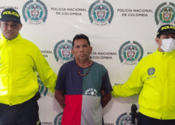 Capturan a hombre con revólver durante allanamiento en San Juan del Cesar