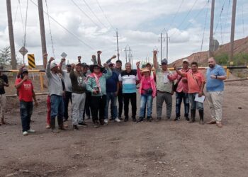 Campesinos levantan bloqueo en zona rural de Barrancas tras mediación del alcalde Vicente Berardinelli