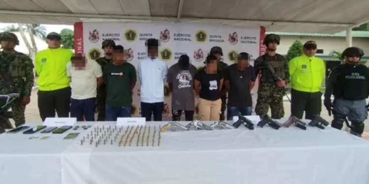 Ejército capturó a seis presuntos miembros del ELN en Yondó, Antioquia, tras un mes de seguimiento