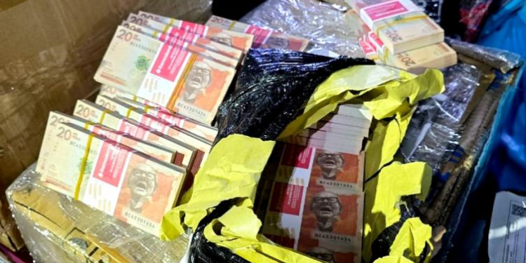 Policía incauta $60 millones en billetes falsos que serían movidos en Semana Santa