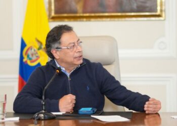 Petro propone instalar paneles solares en los estratos 1, 2 y 3 de la región Caribe