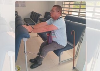 Paciente de la Nueva EPS, se amarró en señal de protesta para que le entregaran un monitor Holter en San Juan del Cesar