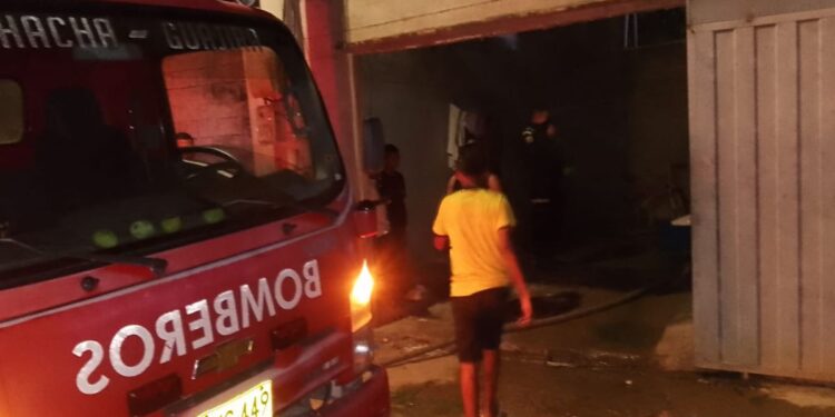 La noche del sábado se presentó un incendio en el barrio Tawaira de Riohacha