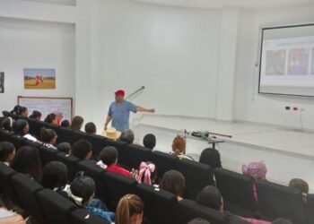 En La Guajira, profesionales de Bienestar Familiar fortalecen sus conocimientos para prevenir la desnutrición