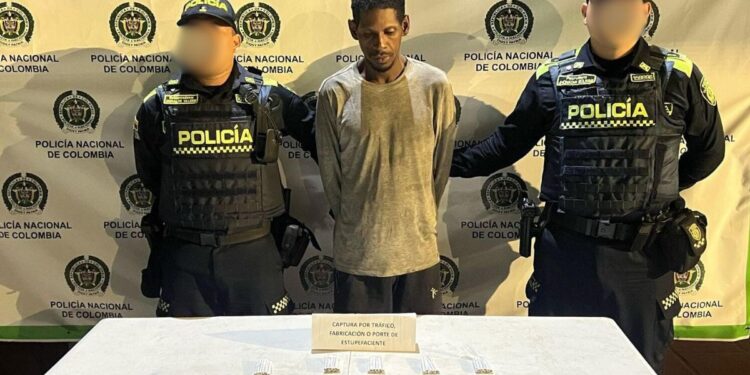 Capturado sujeto con 100 gramos de marihuana listos para su distribución en el barrio Centro