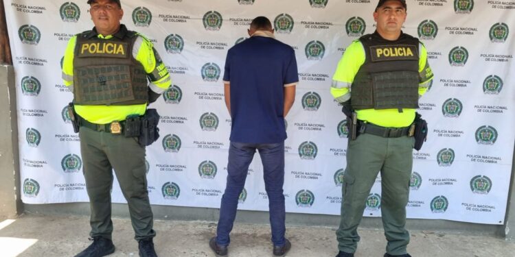 Capturado en flagrancia por presentar licencia de tránsito falsa en la vía Palomino – Riohacha