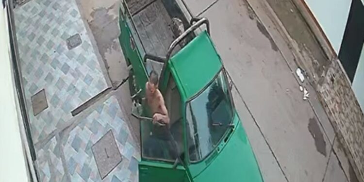 Capturado hombre que hurtó objetos de un vehículo y fue encontrado dormido en vía pública en el barrio La Unión de Villanueva