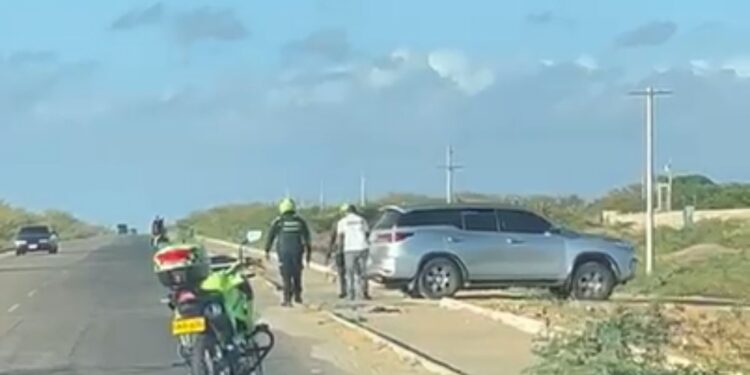 En Uribia,  capturaron a dos hombres e inmovilizaron una  camioneta con aproximadamente 80 kilos de cocaína