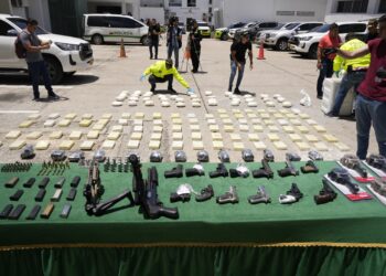 Golpe al narcotráfico en Barranquilla: incautan armas y cocaína presuntamente vinculadas a las AGC