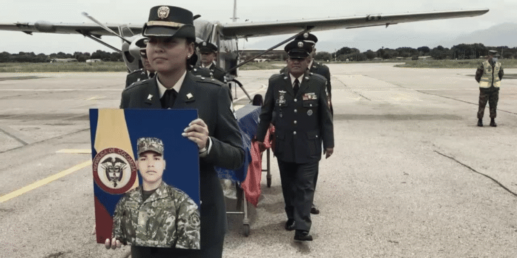 Con honores reciben en Valledupar al soldado guajiro Yathson Maestre, asesinado en combates con disidencias en Nariño