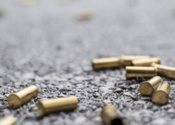 Joven muere y otro resulta herido tras riña con arma de fuego en cancha del barrio Primero de Mayo, en Soledad