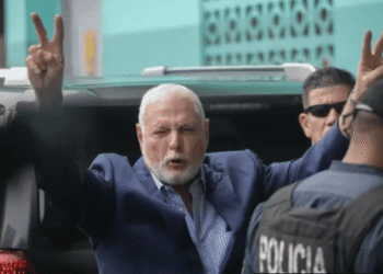 Colombia otorga asilo político al expresidente panameño Ricardo Martinelli