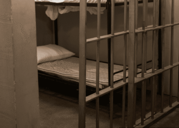 Reclusa embarazada tras presunto abuso en El Pedregal podría ser separada de su bebé por negligencia estatal