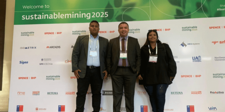 Representantes de Uniguajira participan en importante congreso internacional sobre minería sostenible en Chile