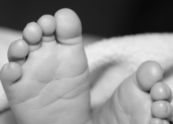 Investigan muerte de un bebé por extraña virosis en Buenaventura: 97 niños presentan síntomas similares