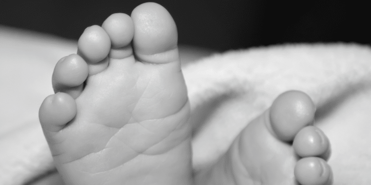 Investigan muerte de un bebé por extraña virosis en Buenaventura: 97 niños presentan síntomas similares