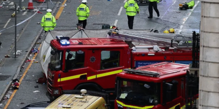 Atropello masivo en celebraciones por el título del Liverpool deja varios heridos y un detenido