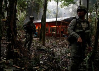 Ejército releva a cinco oficiales tras masacre en el Guaviare que dejó siete militares muertos