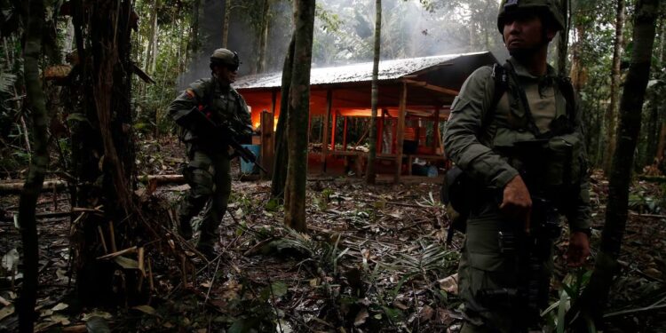 Ejército releva a cinco oficiales tras masacre en el Guaviare que dejó siete militares muertos