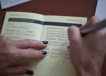 Exigen carné de vacunación contra fiebre amarilla para viajes en Terrestres y fluviales en Colombia