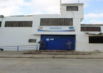 La Procuraduría investiga a tres guardianes de la cárcel de Riohacha por presunto ingreso de estupefacientes, armas y consola de videojuegos