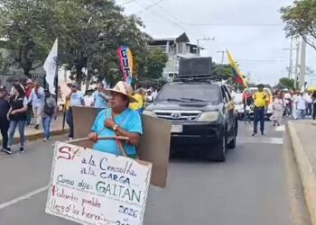 La Guajira salió a marchar en respaldo al gobierno nacional este 1 de mayo en Riohacha