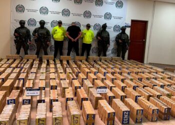 Golpe al narcotráfico: la Policía incauta más de dos toneladas de cocaína en aeropuerto de Armenia