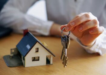 Procuraduría pide a Minvivienda implementar medidas para que programa de Mi Casa Ya siga rodando