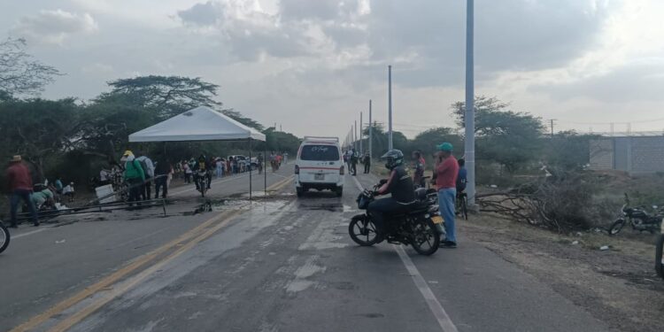 Se levanta bloqueo de profesores en las tres principales vías de acceso de Riohacha