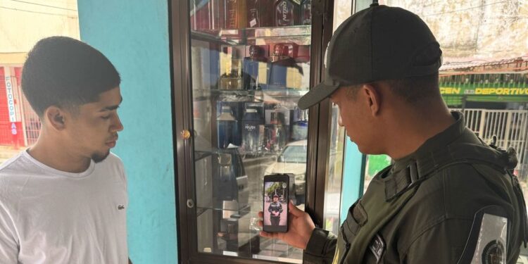 La Policía Fiscal y Aduanera adelanta jornadas de socialización contra el contrabando en La Guajira