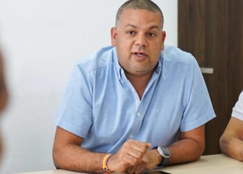 La Secretaría de Educación Distrital explica el déficit presupuestal que impide continuar con la contratación del servicio de transporte escolar