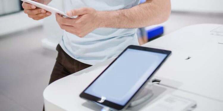 Destituidos exfuncionario de la UNGRD por compra irregular de celulares