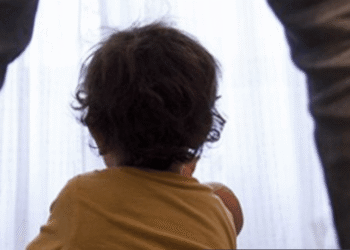 Indignación en Cali: Niño de 8 años fue hallado solo, golpeado y con señales de abuso