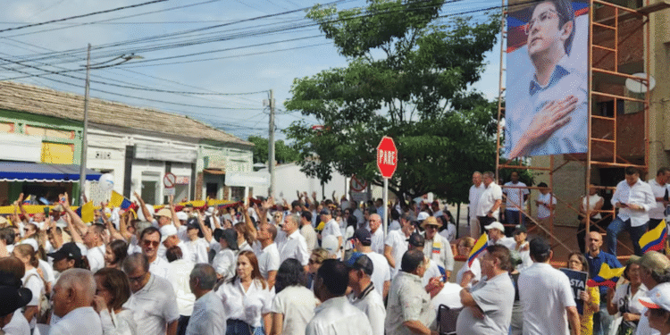 “¡Fuerza, Miguel!”: La Marcha del Silencio recorre varias ciudades en rechazo a la violencia en Colombia