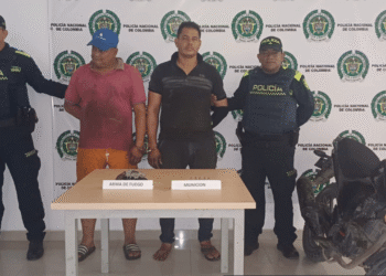 Capturan a dos hombres con arma ilegal durante patrullaje en Riohacha