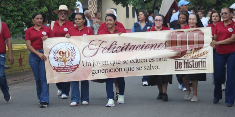 Colegio La Sagrada Familia conmemora 90 años de legado educativo en Villanueva
