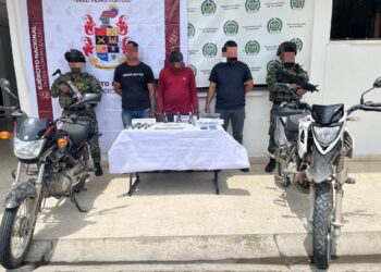 Ejército captura a tres presuntos integrantes del Clan del Golfo en zona rural de La Gloria, Cesar
