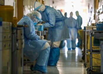 Gremios de la salud presentan propuestas clave para último debate de reforma laboral