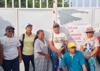 Padres y estudiantes en Monguí se suman a la protesta por la falta de transporte escolar