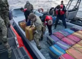 Incautan más de 3,5 toneladas de cocaína en el Caribe: alijo habría salido de La Alta Guajira