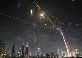 Irán lanza ataque con misiles contra bases estadounidenses en Catar e Irak