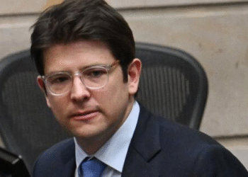 Polémica por demanda contra Miguel Uribe mientras lucha por su vida